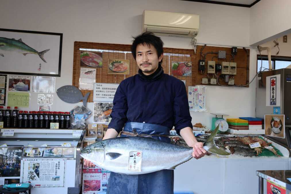 富山湾の恵みを届けたい。八王子で35年愛される鮮魚店、2代目店主の挑戦